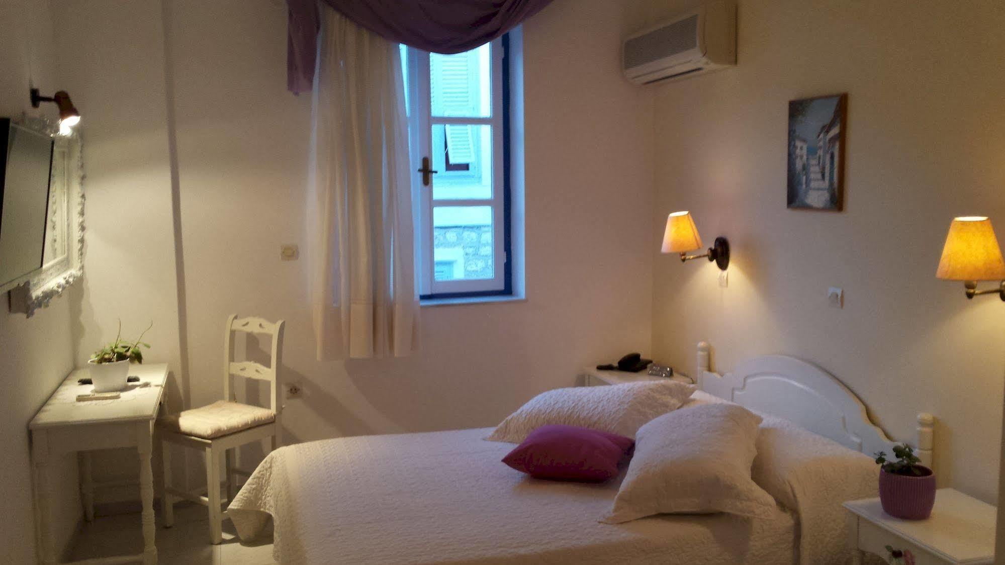Ippokampos Hotel Хидра Екстериор снимка
